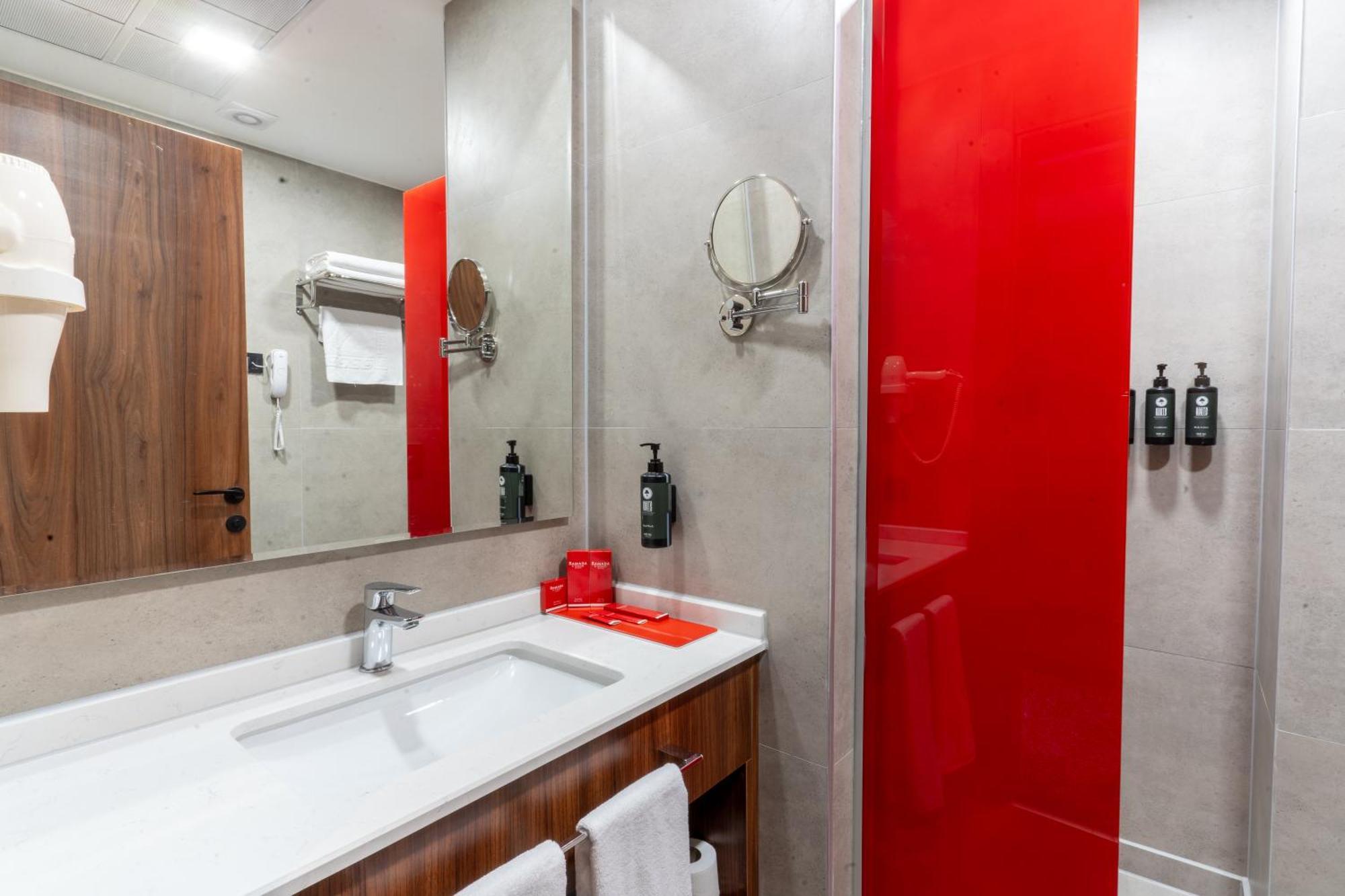 Ramada By Wyndham Gaziantep Hotel Ngoại thất bức ảnh